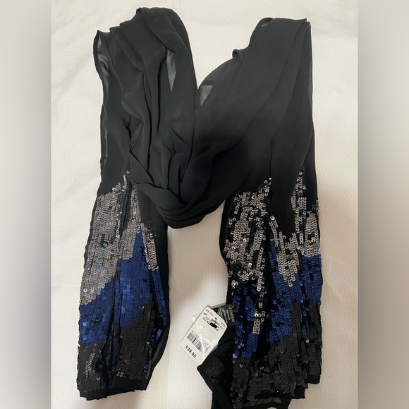 LE CHATEAU  Chiffon, Sequin scarf. Can be used as a shawl. - Picture 1 of 4